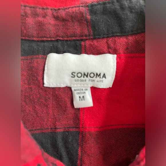 Sonoma brand, red/black buffalo check flannel button down shirt, size M - Picture 4 of 5